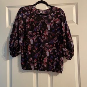 Beautiful, flowery elbow length blouse